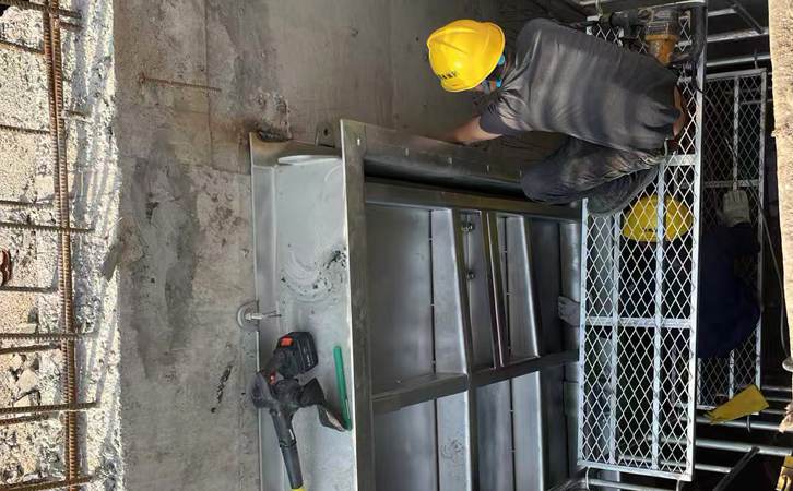 1761727125892548.jpg 508.jpg